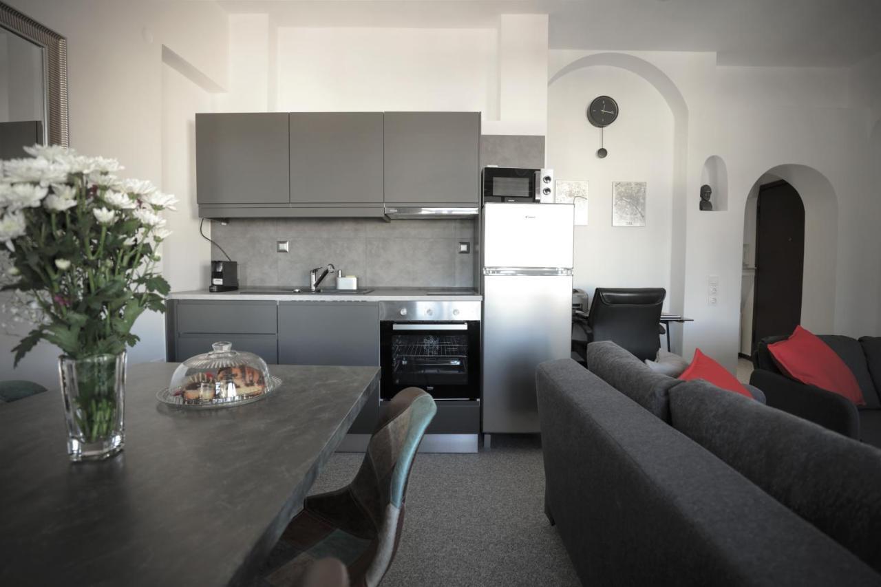 Modern 2 Bedroom Apartment Next To Metro - Marousi Atina Dış mekan fotoğraf