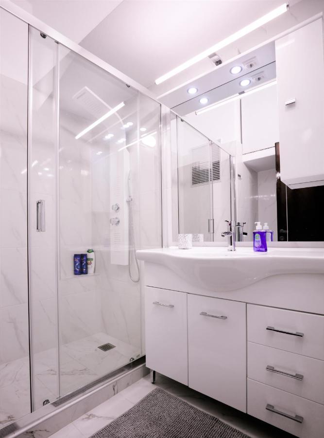 Modern 2 Bedroom Apartment Next To Metro - Marousi Atina Dış mekan fotoğraf