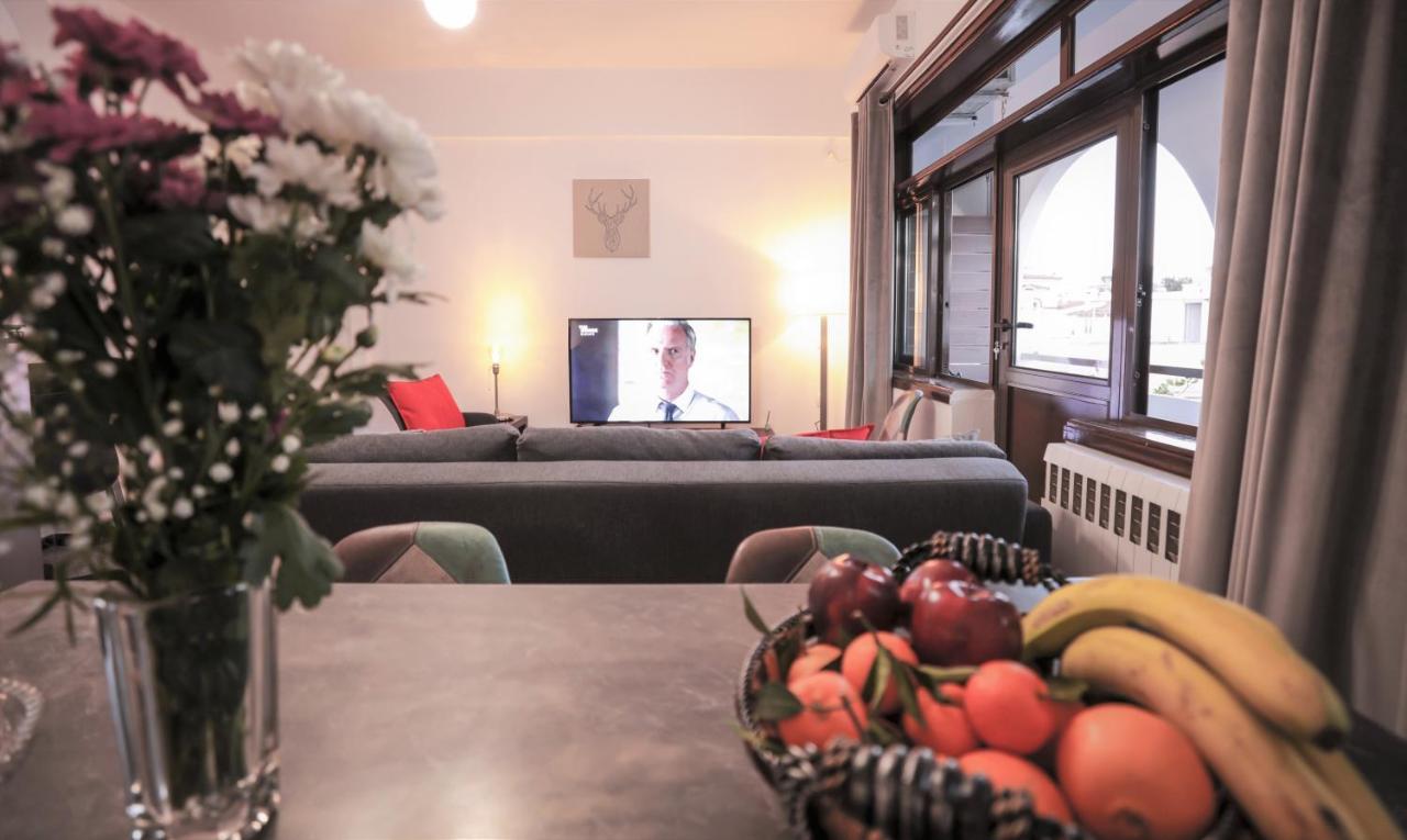 Modern 2 Bedroom Apartment Next To Metro - Marousi Atina Dış mekan fotoğraf