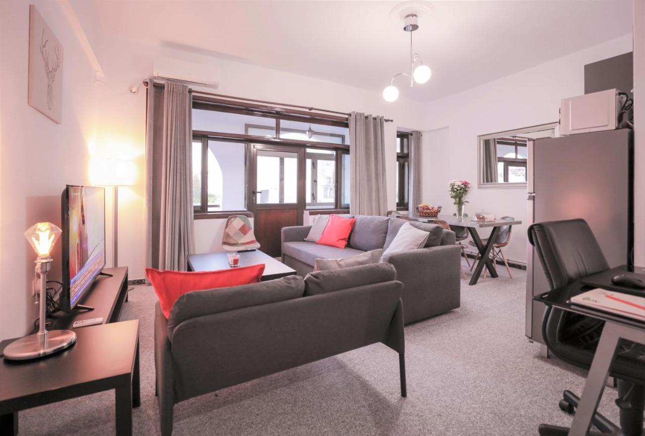 Modern 2 Bedroom Apartment Next To Metro - Marousi Atina Dış mekan fotoğraf